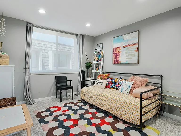 2115 Farrell Ave #C — Photo 28