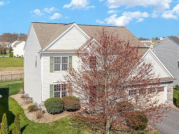 3rd image of 2026 Liberty Dr