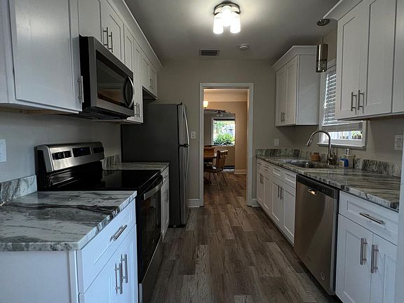 5th image of 810 28th St N