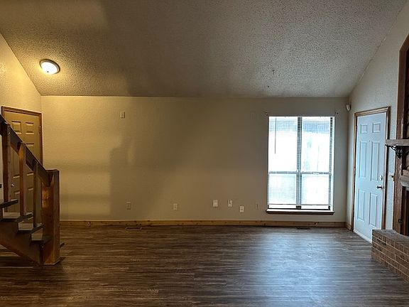 2nd image of 13733 Fairhill Ave