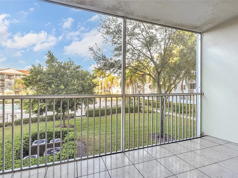 650 SW 124th Ter #214P — Photo 31