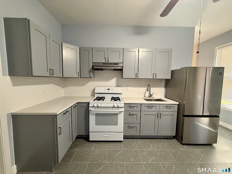 262 Lloyd St #1 — Photo 1