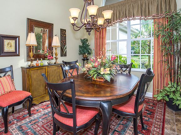 4th image of 13978 Royal Pointe Dr