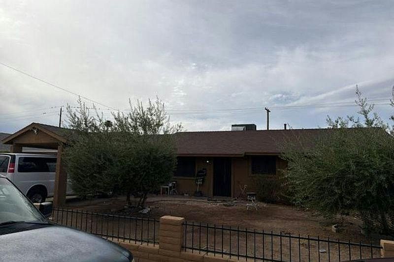 1st image of 2228 W Pecan Rd