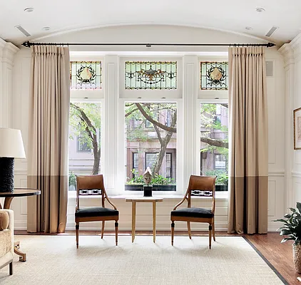 Sold by Compass | media 7