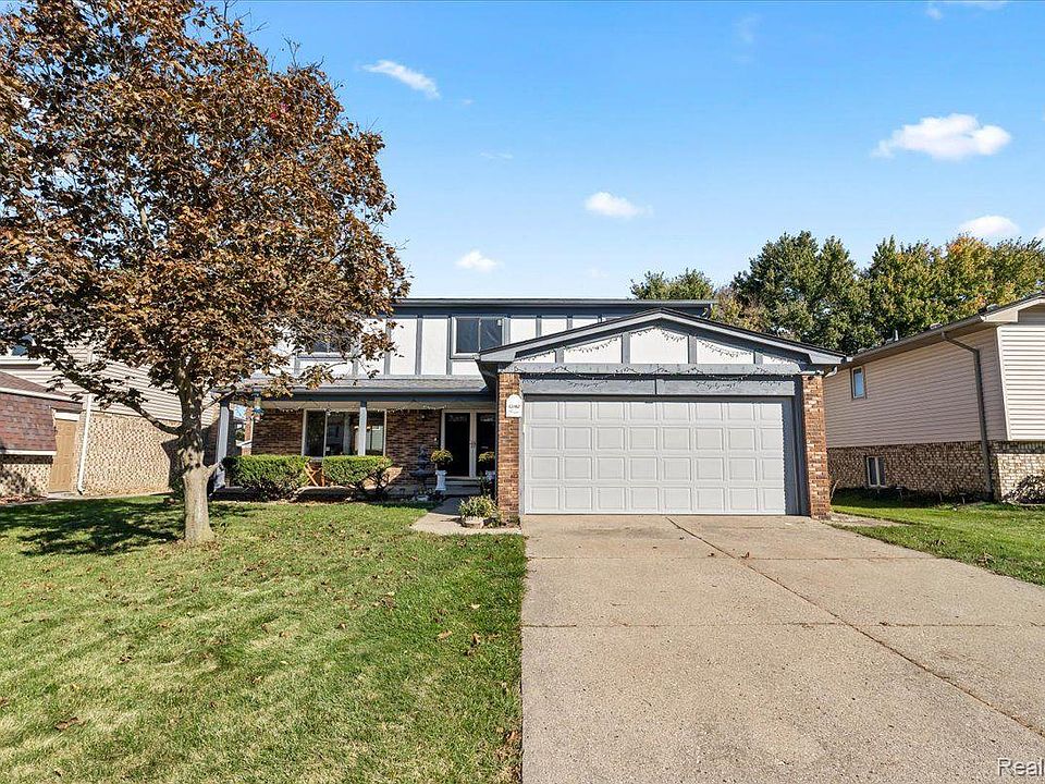 1st image of 43980 Harsdale Dr