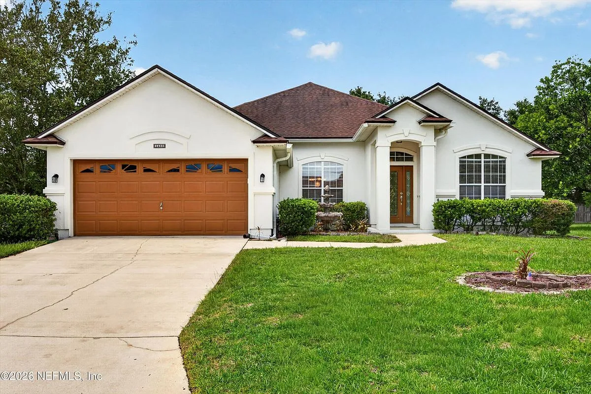 4 bed, 2.0 bath, 2090 sqft, $2,800 — Photo 2
