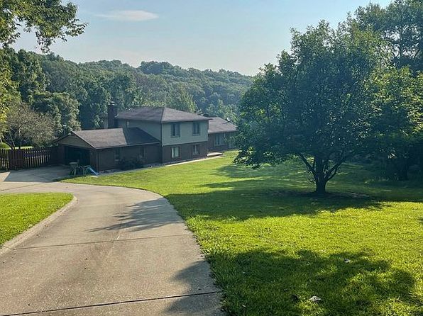 6 Greenbriar Ln