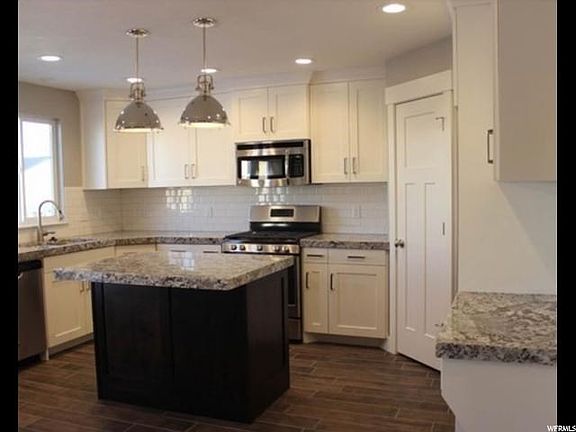 4th image of 13603 S Deer Glen Cir #820
