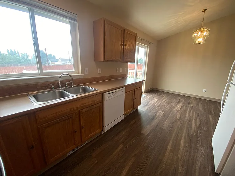 2217 N Abbey Glen Ct — Photo 11