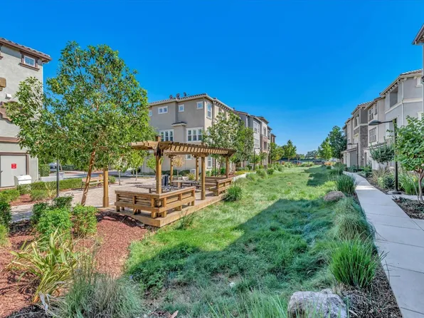 18008 Navarra Ln, Morgan Hill, CA 95037