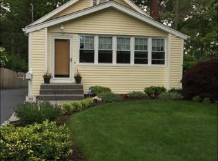 542 Pine Acres Blvd, Brightwaters, NY 11718