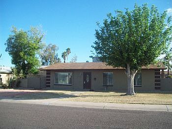 1st image of 2320 W Paradise Dr