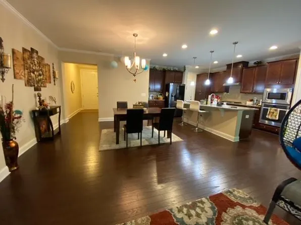 242 Alamosa Pl, Cary, NC 27519