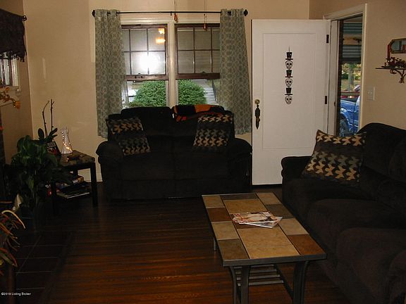 3rd image of 4614 Bellevue Ave
