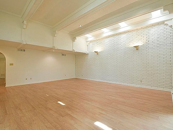 2nd image of 4020 Breakwood Dr