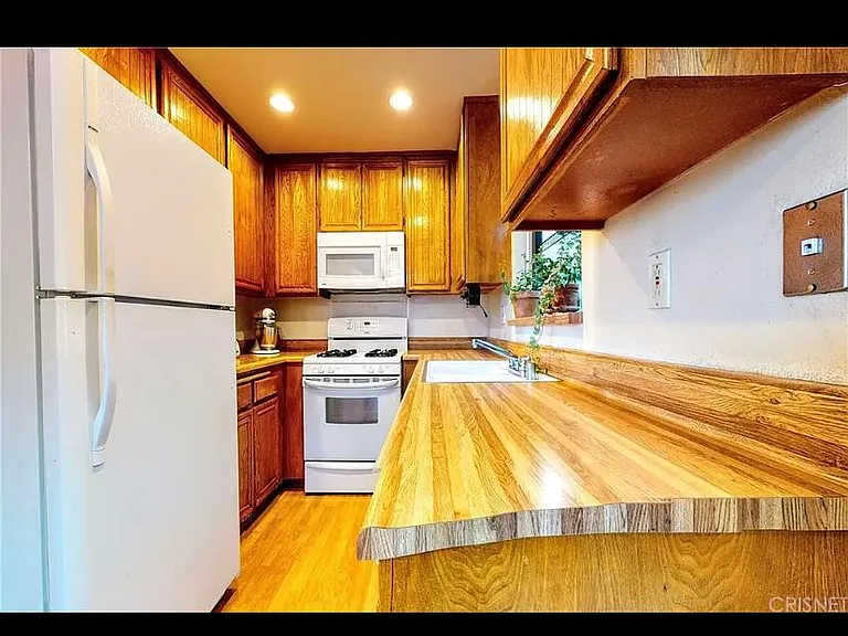 18008 Saratoga Way — Photo 14