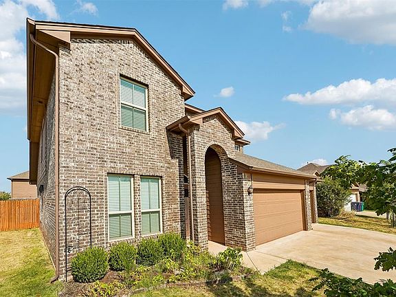 3rd image of 14721 Rambling Creek Cir