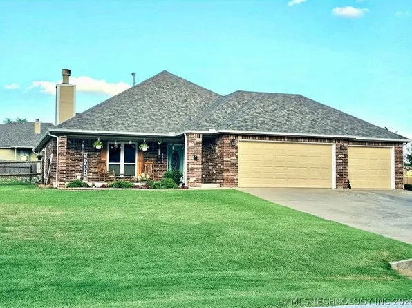 14205 S 220th Ave E, Coweta, OK 74429