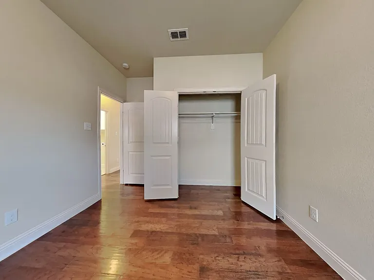 504 Fossil Creek Dr — Photo 13
