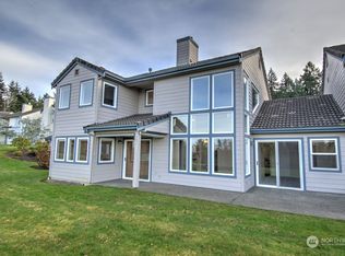 124 Cormorant Dr, Steilacoom, WA 98388