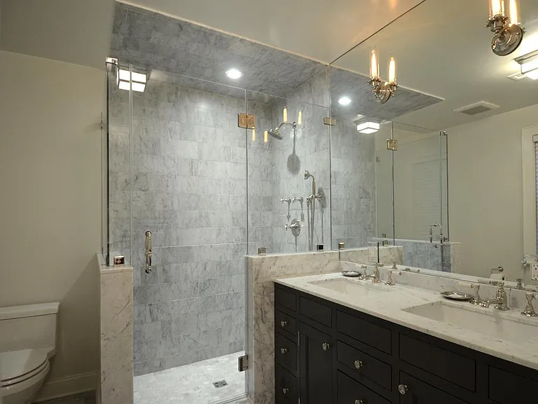 Gracious bath