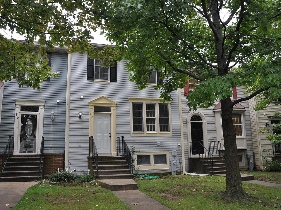 1st image of 13 Rocky Brook Ct