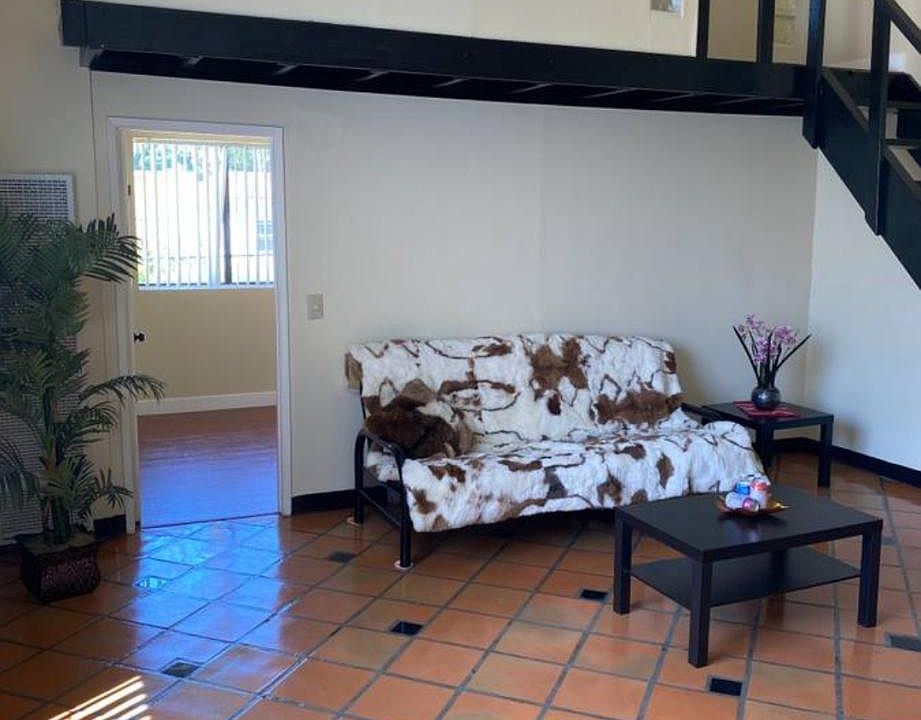 1st image of 1943 Vista Del Mar Ave #6