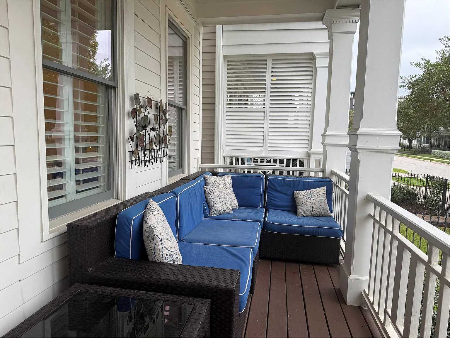 3 bed, 2.5 bath, 2600 sqft, $4,600 — Photo 4