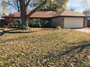 1903 SW D St, Bentonville, AR 72712