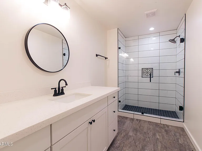 1619 S 15th Ave — Photo 26