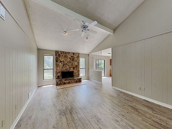 4th image of 3643 Marengo Dr