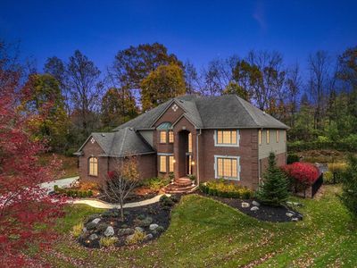 2445 Belmont Ct, Troy, MI, 48098