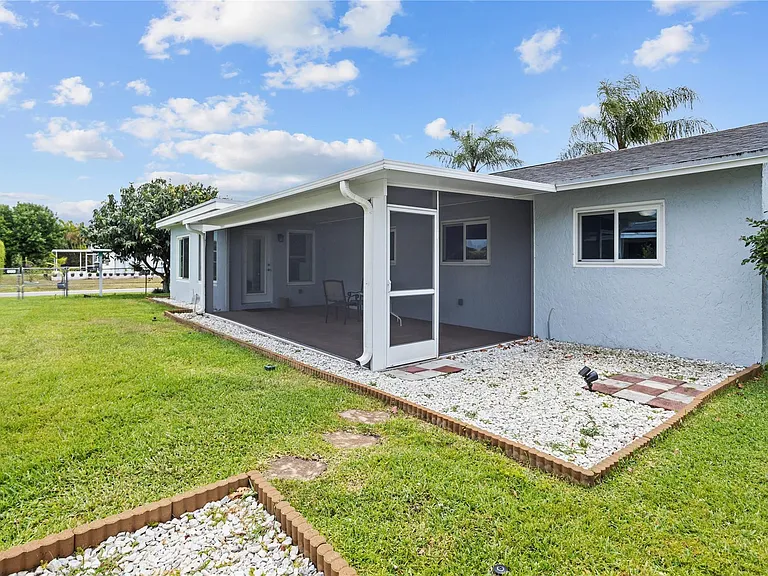 6579 Country Ln — Photo 12