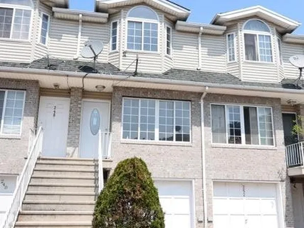 250 Edgewater St, Staten Island, NY 10305