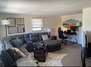 1976 S 91st St, West Allis, WI 53227