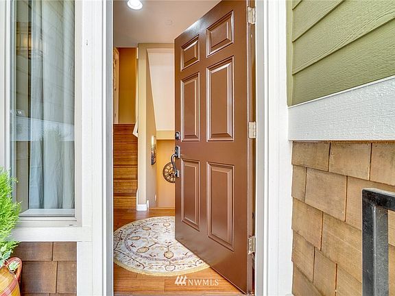 5th image of 205 Avenue E #C