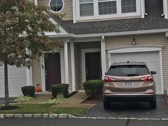 2nd image of 135 Wildwood Cir