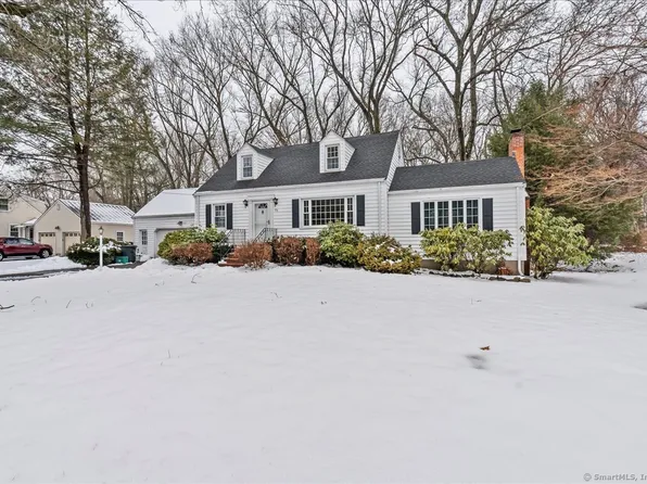 25 Tennyson Avenue, North Haven, CT 06473