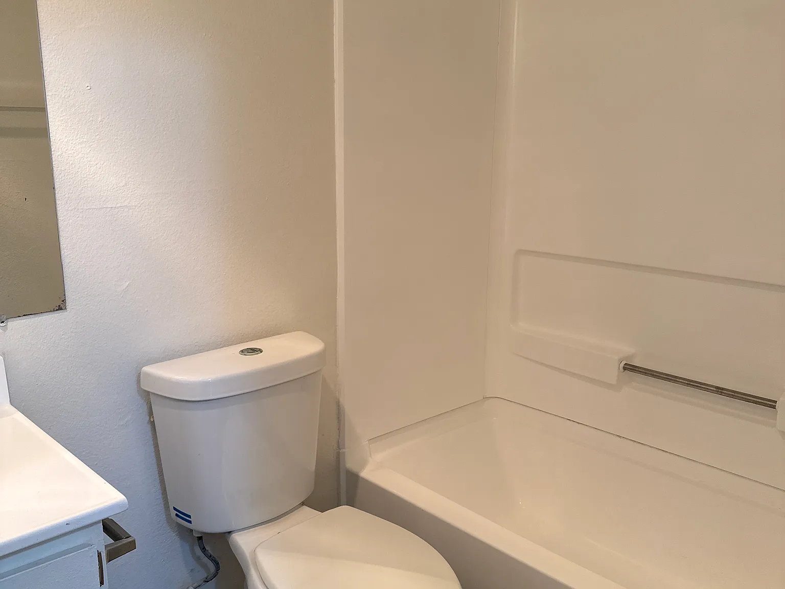 2 bed, 860 sqft, $2,395 — Photo 4