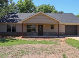 47 Huey St, Midland City, AL 36350