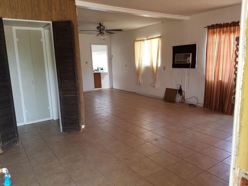 2nd image of 383 W Cactus St