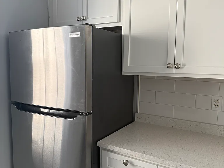 143 E 5th Ave #18 — Photo 5