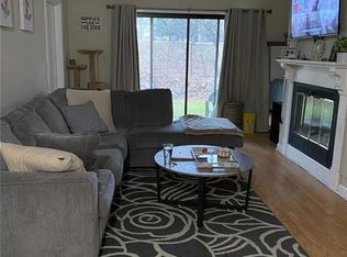 205 Town Hill Rd, Nanuet, NY 10954