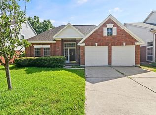 7426 Hollow Ridge Dr, Houston, TX 77095