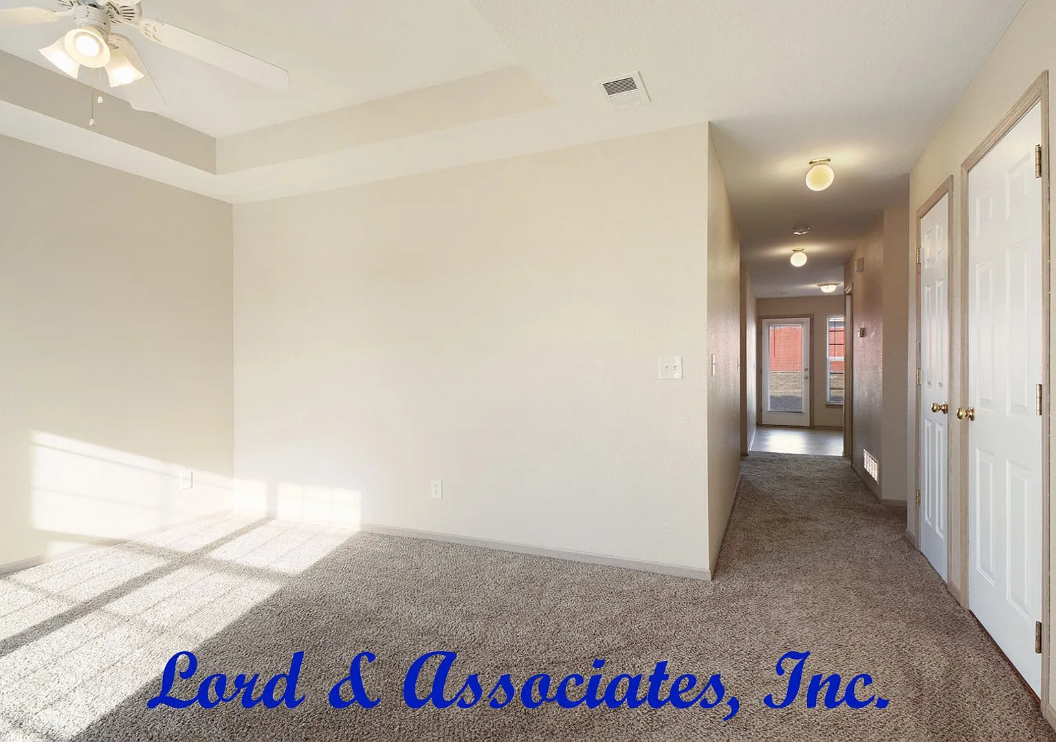 2bd 1.5 bath Oak Grove - September move in — Photo 2