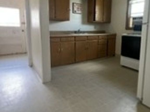 5th image of 224 Carroll St #1/2