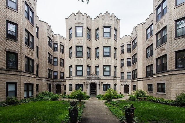 1st image of 7076 N Wolcott Ave APT 1