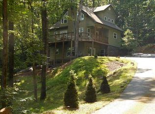 886 Golden Ave, Dahlonega, GA 30533