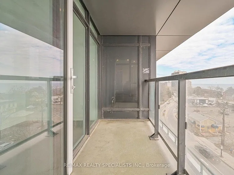 370 Martha St #507 — Photo 6